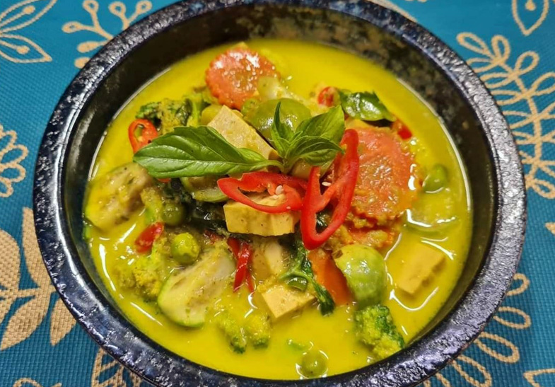 15 Green Curry Tofu 785