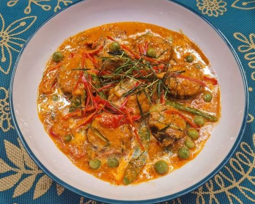Panang Curry with Faux Fish
