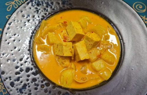 Yellow Curry with Tofu