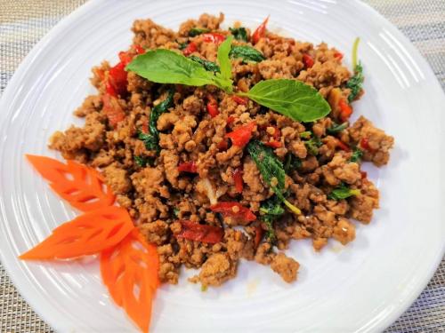 Minced Pork with Spicy Basil