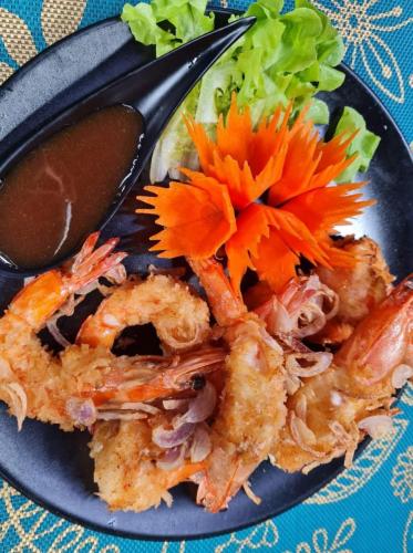 Tamarind Shrimp with Dip